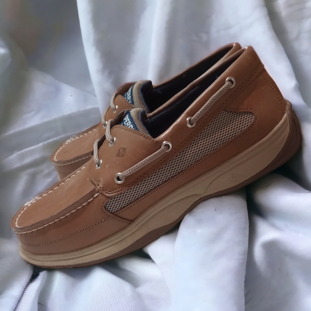 Sperry Topsiders•NWOB•8-8½W/6Y